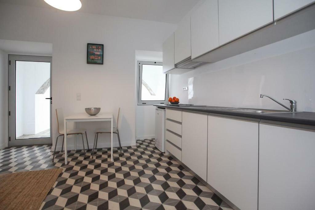 Place Of Moments Urban-Suites Πόντα Ντελγκάντα Εξωτερικό φωτογραφία